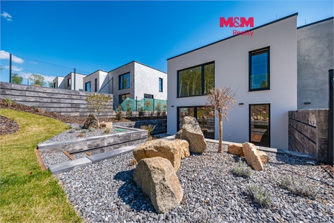 Prodej rodinného domu, 219 m² 0