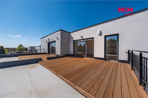 Prodej rodinného domu, 219 m² 4
