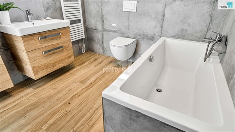 Prodej rodinného domu, 200 m² - 10