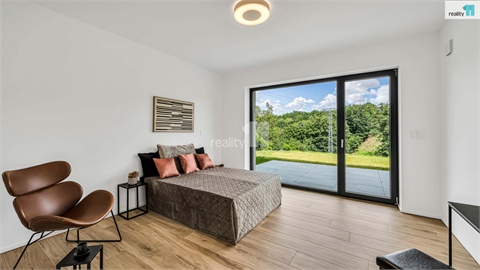 Prodej rodinného domu, 200 m² - 8