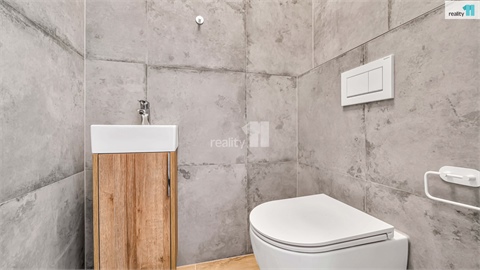Prodej rodinného domu, 200 m² 14
