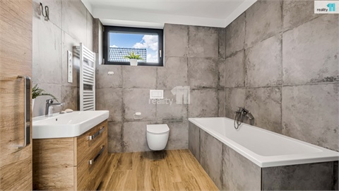 Prodej rodinného domu, 200 m² 10