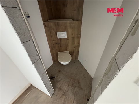 Prodej komerčního objektu, 842 m² 6