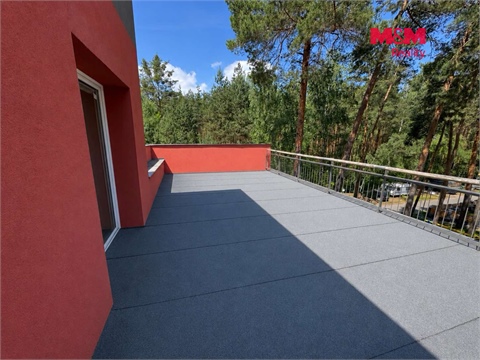 Prodej komerčního objektu, 842 m² 8