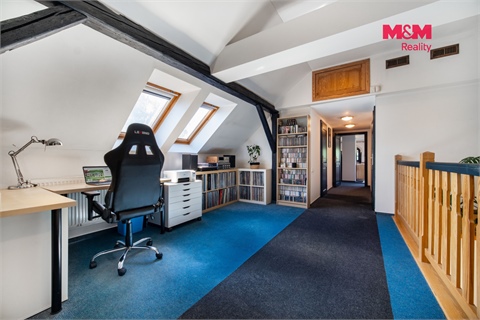 Prodej rodinného domu, 218 m² 8
