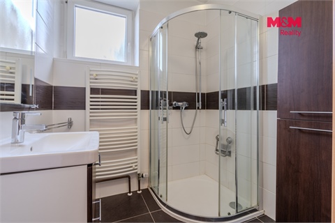 Prodej rodinného domu, 137 m² - 14