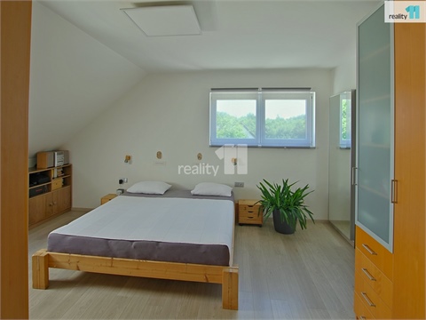 Prodej rodinného domu, 200 m² - 8