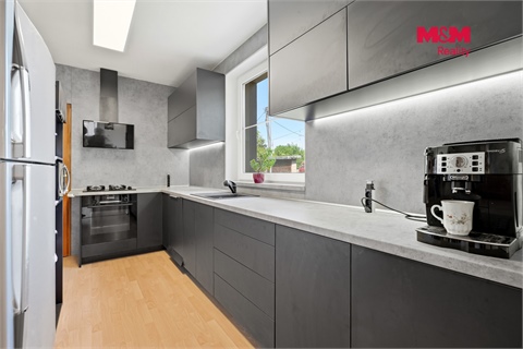 Prodej rodinného domu, 281 m² - 10