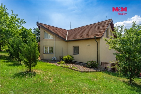 Prodej rodinného domu, 281 m² 2