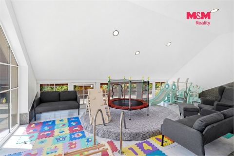 Prodej rodinného domu, 281 m² - 26