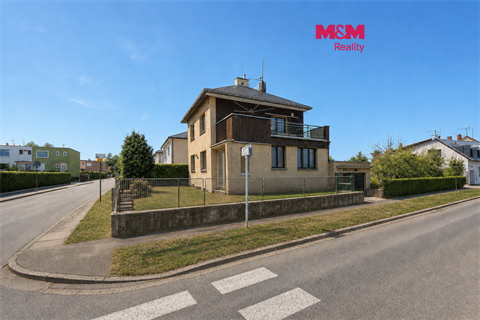 Pronájem rodinného domu, 180 m² 0