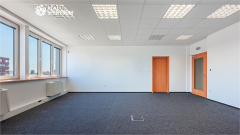 Pronájem kanceláře, 684 m² 8