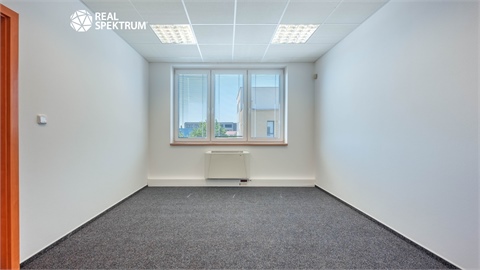 Pronájem kanceláře, 684 m² 10
