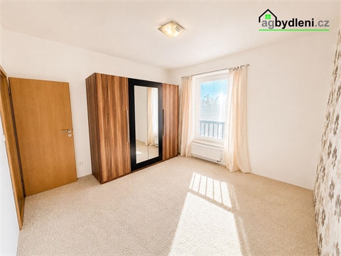 Pronájem bytu 3kk, 89 m² - 0