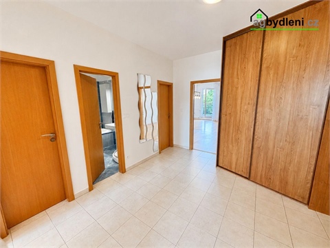 Pronájem bytu 3kk, 89 m² - 8