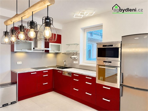 Pronájem bytu 3kk, 89 m² 0