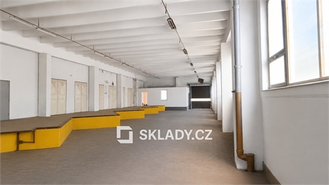Pronájem skladu / haly, 440 m² - 2