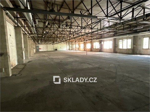 Pronájem skladu / haly, 562 m² - 0