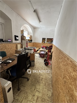 Pronájem skladu / haly, 132 m² 2