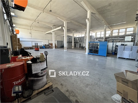 Pronájem skladu / haly, 620 m² - 0