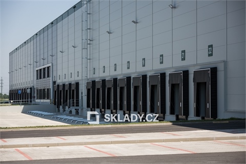 Pronájem skladu / haly, 6 900 m² 0