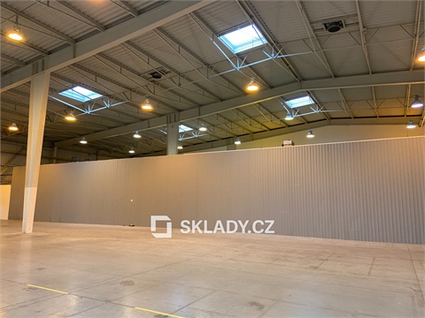 Pronájem skladu / haly, 529 m² 2