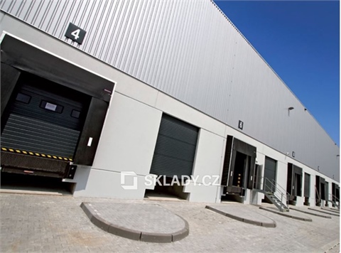 Pronájem skladu / haly, 4 393 m² 0