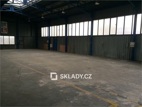 Pronájem skladu / haly, 275 m² 2
