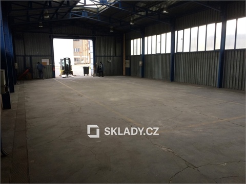 Pronájem skladu / haly, 275 m² - 0
