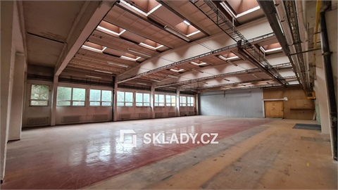 Pronájem skladu / haly, 677 m² - 0