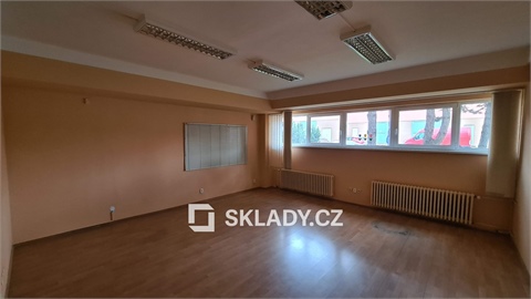 Pronájem skladu / haly, 677 m² 6