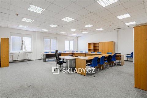 Pronájem kanceláře, 1 000 m² 22