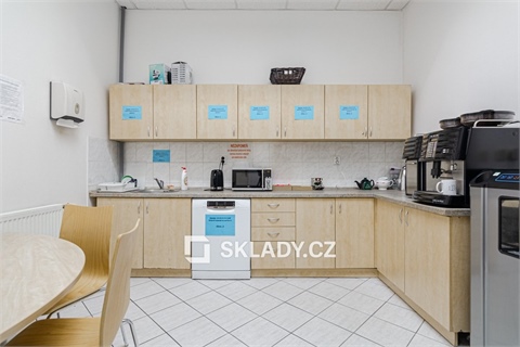 Pronájem kanceláře, 1 000 m² - 10