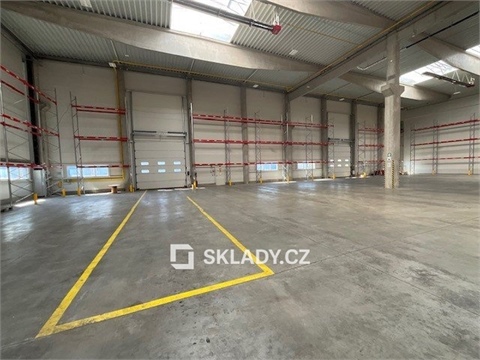 Pronájem skladu / haly, 4 850 m² 2