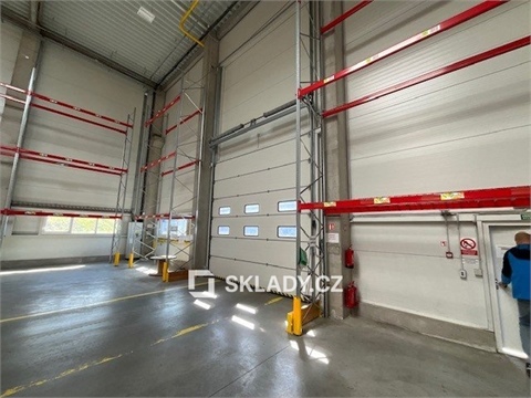 Pronájem skladu / haly, 4 850 m² - 4