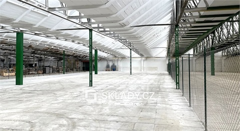 Pronájem skladu / haly, 2 700 m² - 2