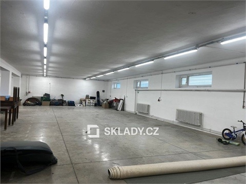 Pronájem skladu / haly, 700 m² 0