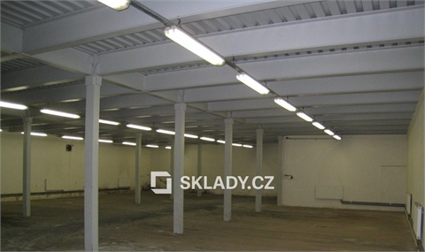 Pronájem skladu / haly, 2 500 m² - 2