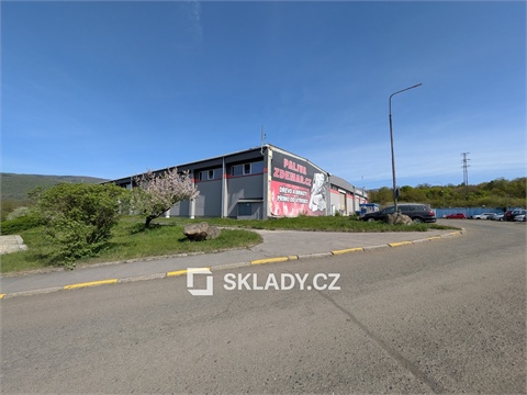 Pronájem skladu / haly, 890 m² - 2
