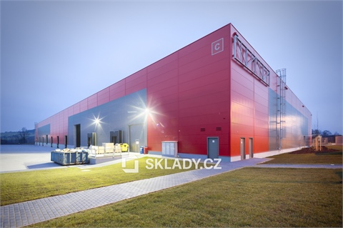 Pronájem skladu / haly, 2 599 m² 0