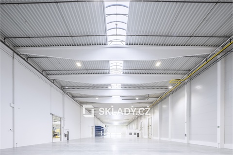 Pronájem skladu / haly, 2 599 m² 2