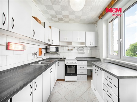 Prodej bytu 4kk, 71 m² - 0