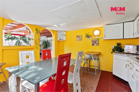Prodej rodinného domu, 220 m² - 2