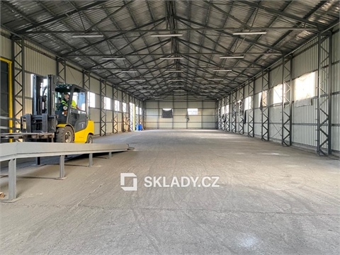 Pronájem skladu / haly, 880 m² - 0