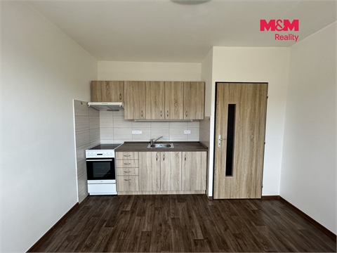Pronájem bytu 1+1, 35 m² - 0