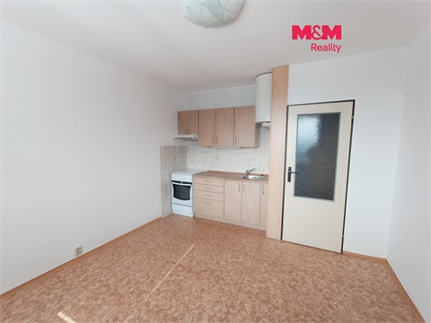 Pronájem bytu 1+1, 37 m² 0