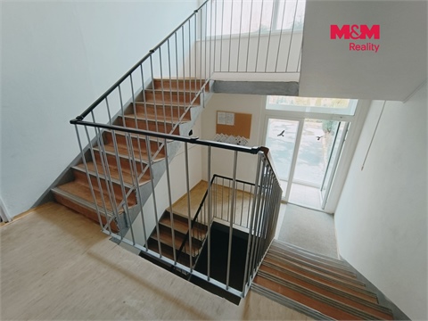 Pronájem bytu 1+1, 37 m² 12