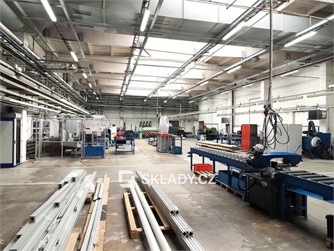 Pronájem skladu / haly, 2 032 m² 2