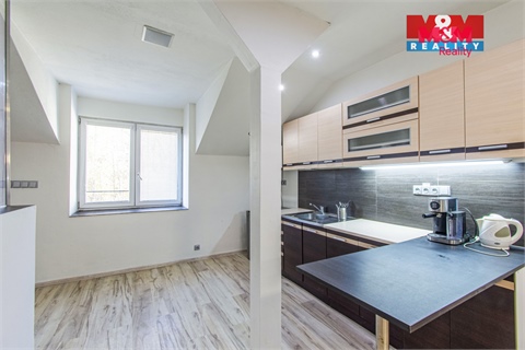 Prodej rodinného domu, 320 m² 12