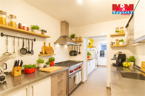 Prodej rodinného domu, 320 m² 6